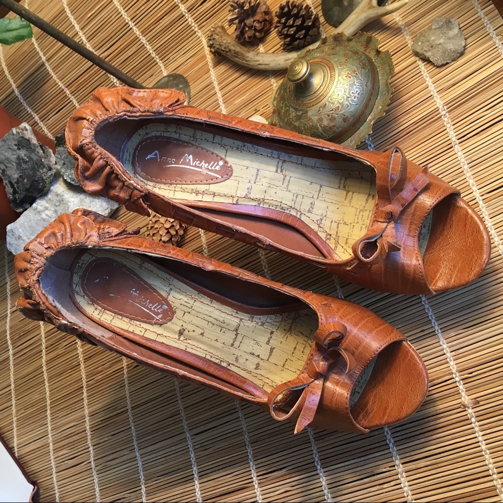 Anne Michelle Peep Toe Ruffled 5-in Stiletto heels